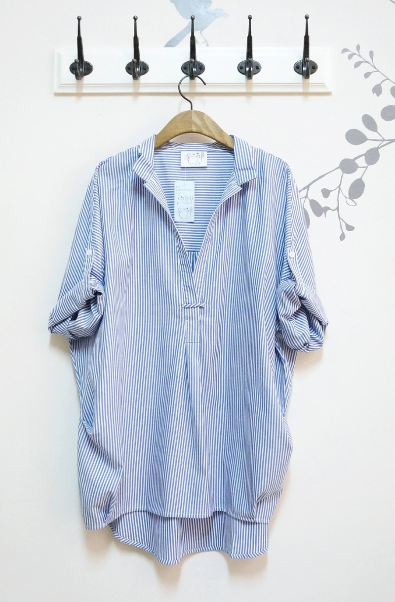 城市直条长版开襟衬衫（蓝） - 女装衬衫 - 棉．麻 蓝色