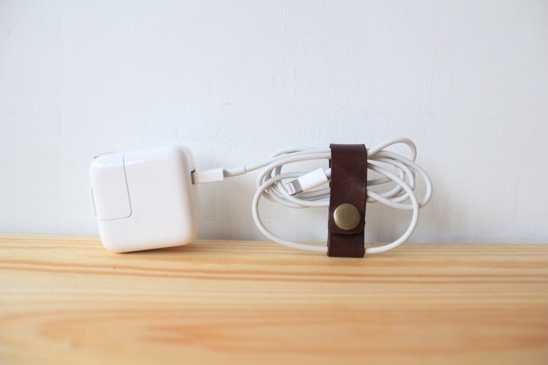 Shekinah手工皮革 - 单扣收线器 - 皮夹/钱包 - 真皮 咖啡色