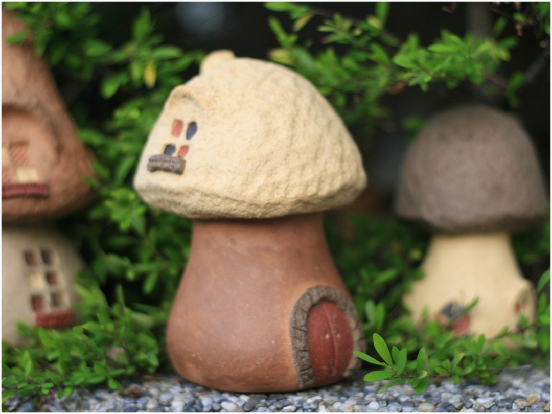 【蘑菇村 Mushroom Village】超质感陶手作蘑菇大屋,不含猫头鹰 - 花瓶/陶器 - 陶 橘色