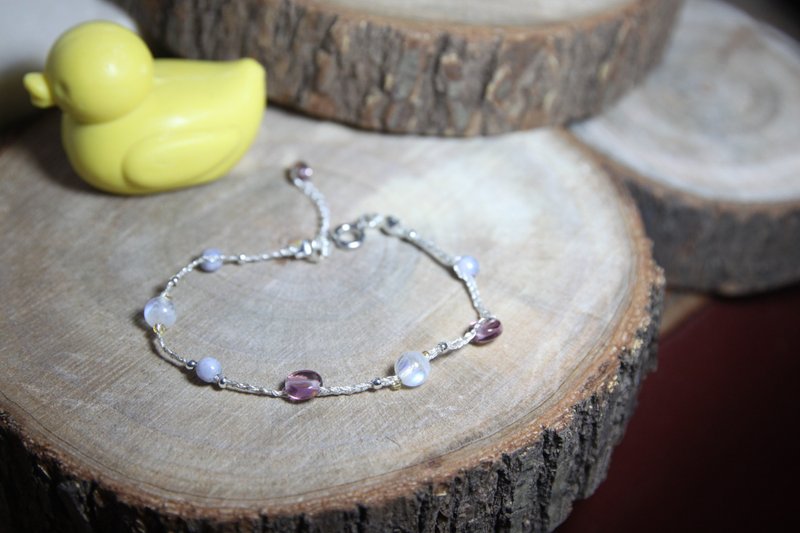 KNIT WITH LOVE 很透强蓝光的月亮石银线手编手链 - 手链/手环 - 宝石 蓝色