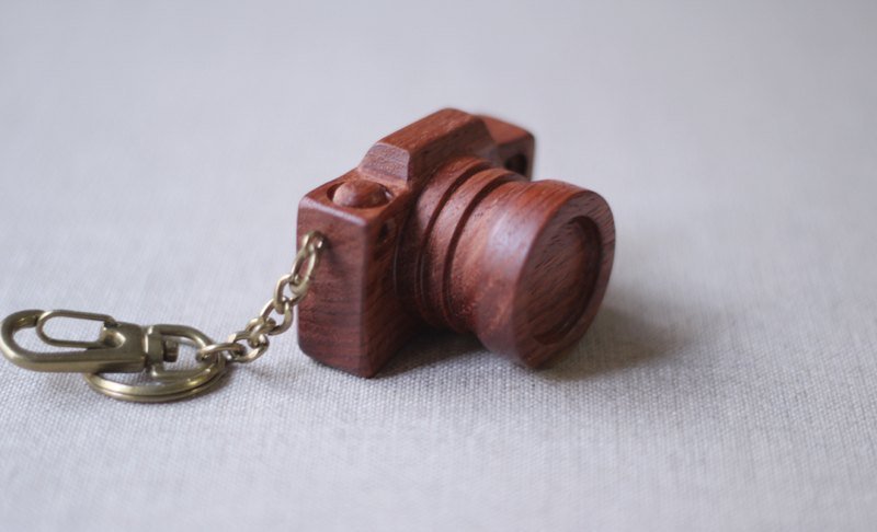 手工木制微型相机▣ 核纹钥匙圈 - 吊饰 - 木头 咖啡色