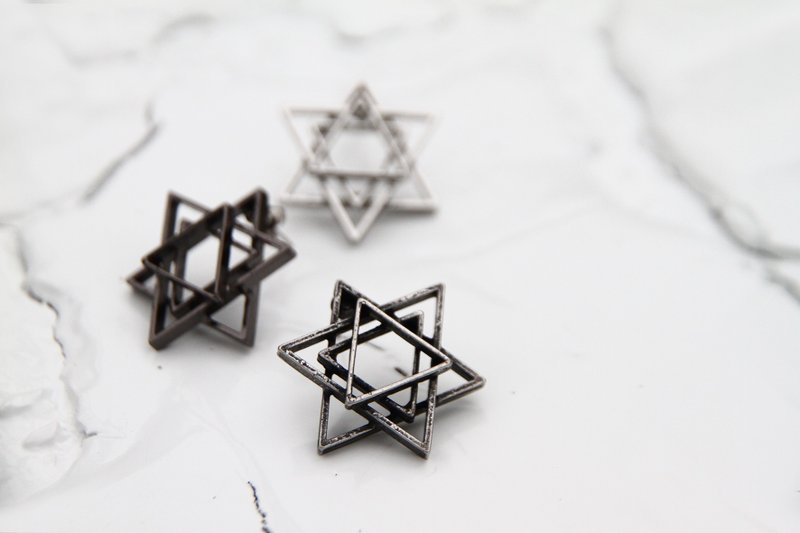 几何型 Large david star 大六芒星耳环 单只  / Large David Star Zircon Earring - 耳环/耳夹 - 其他金属 