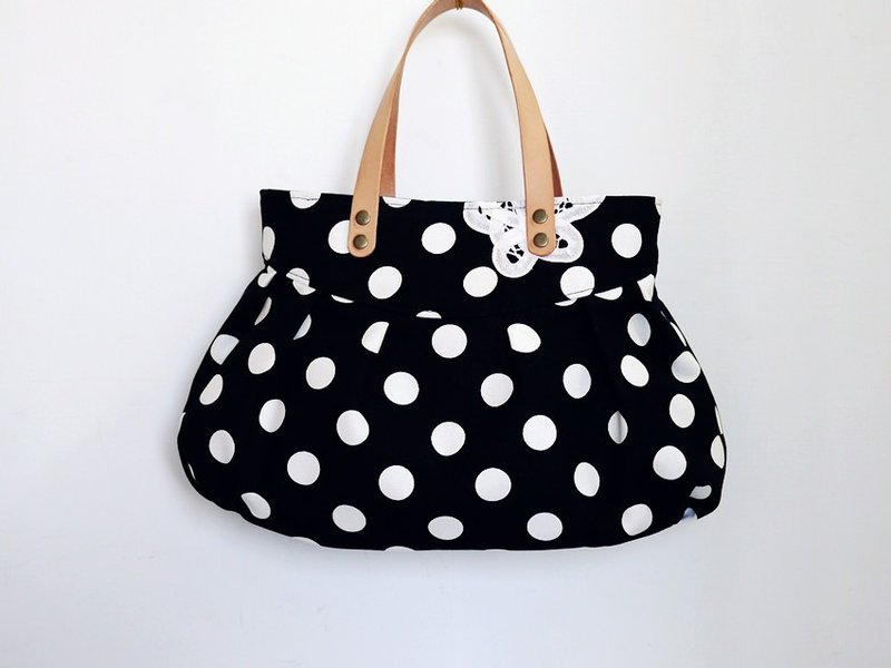 牛皮提把小泡芙包-小恶魔系 黑白波点 - 手提包/手提袋 - 其他材质 黑色