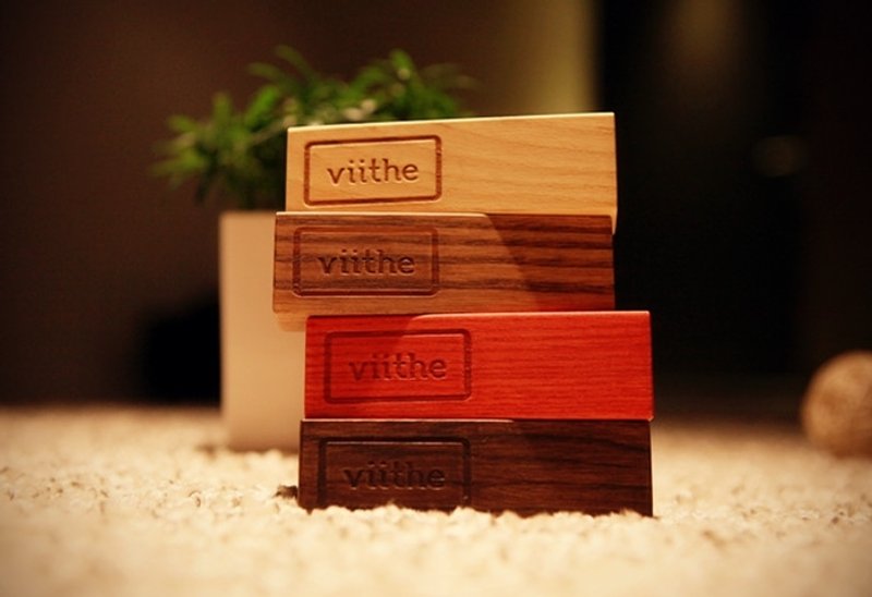 / viithe / With 陪伴木立座 【定制刻字款-单笔订单须满20个以上订单始可成立】 - 文件夹/资料夹 - 木头 多色