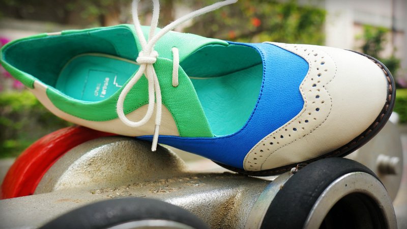 走在路上被说水。小领子中跟牛津 (蓝绿白) - 女款休闲鞋 - 真皮 蓝色