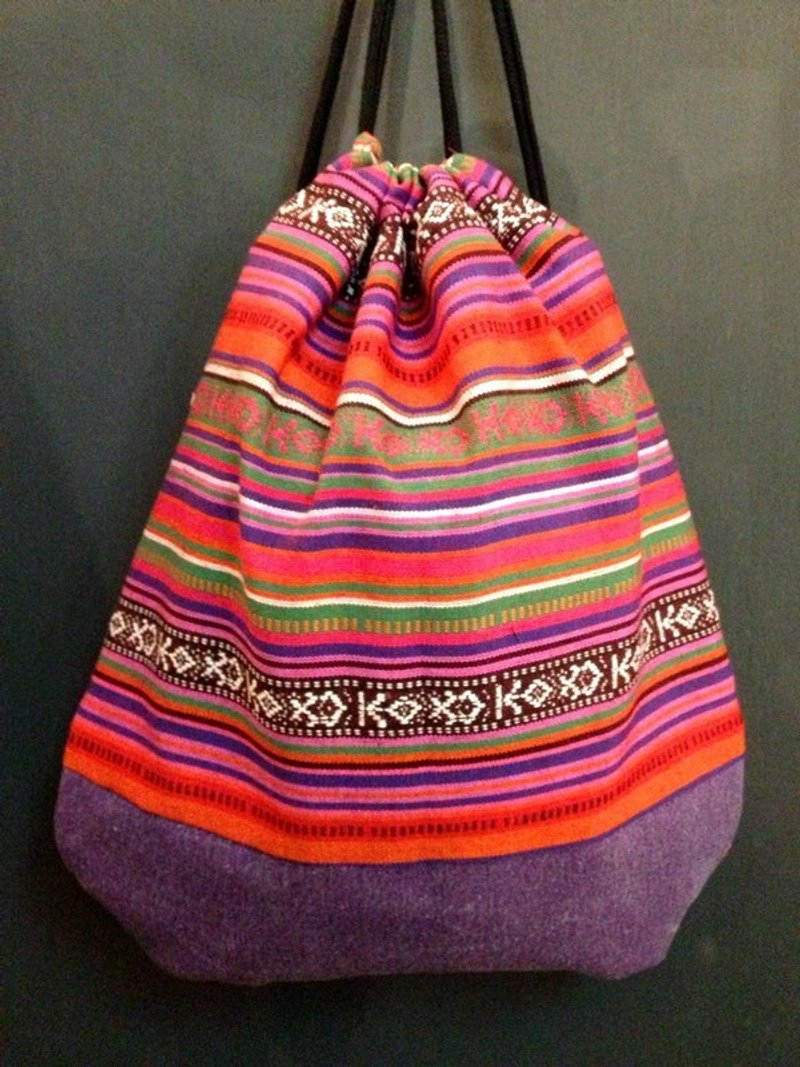 RABBIT LULU 束口袋 束口包 后背包。民俗风 织布图腾。红色拼接紫色帆布 - 侧背包/斜挎包 - 其他材质 红色