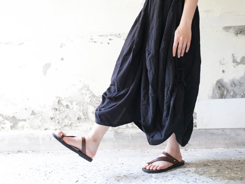 OMAKE 棉质抽绳裤裙（黑） - 女装长裤 - 棉．麻 黑色