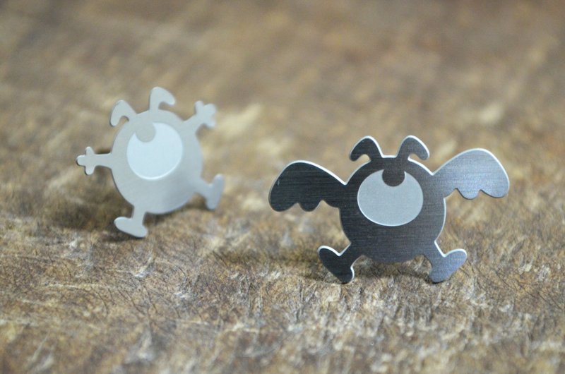 【Peej】小鸟飞飞·不锈钢耳环 / 抗过敏耳针 - 耳环/耳夹 - 不锈钢 灰色