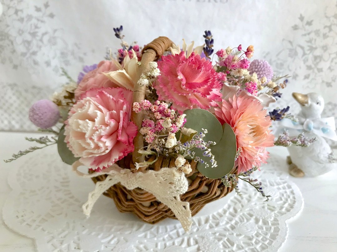 Masako  康乃馨缤纷花篮 干燥花 花礼   母亲节礼物  附精美小卡片 限量 - 植栽/盆栽 - 其他材质 粉红色
