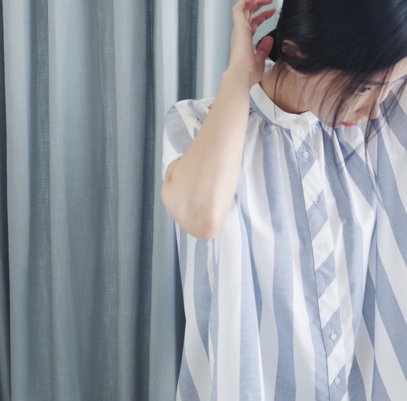 蓝与白 直纹短衫 - 女装衬衫 - 棉．麻 白色