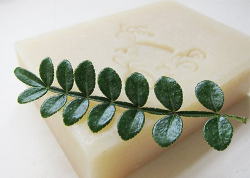 爆炸头小孩-青木瓜美人皂(手工皂) - 香薰/精油/线香 - 其他材质 红色