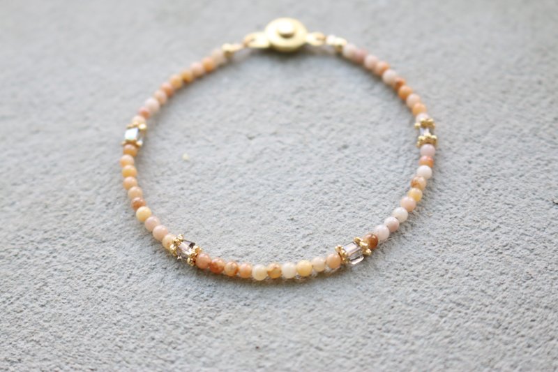 <☞ HAND IN HAND ☜> 水晶-小女孩 手环（0152） - 手链/手环 - 宝石 粉红色