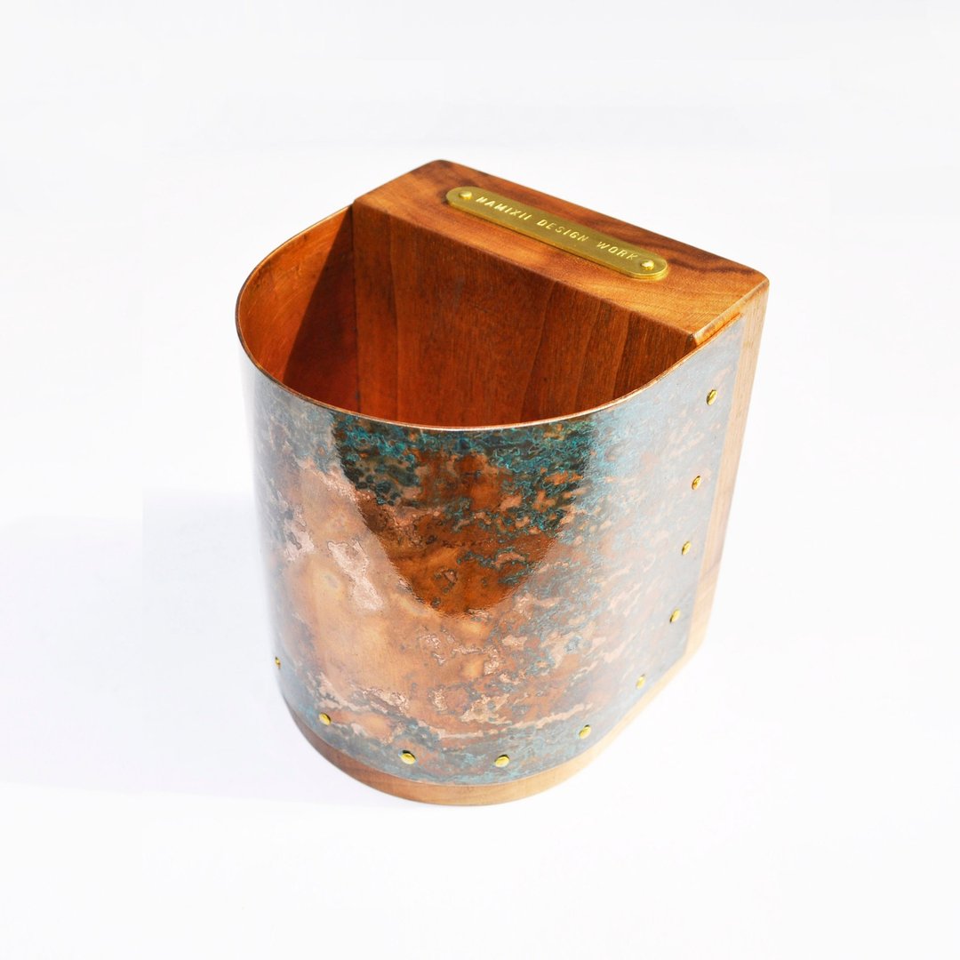 红铜Patina原木笔筒 / Patina Copper Pen Holder - 笔筒/笔座 - 其他金属 红色