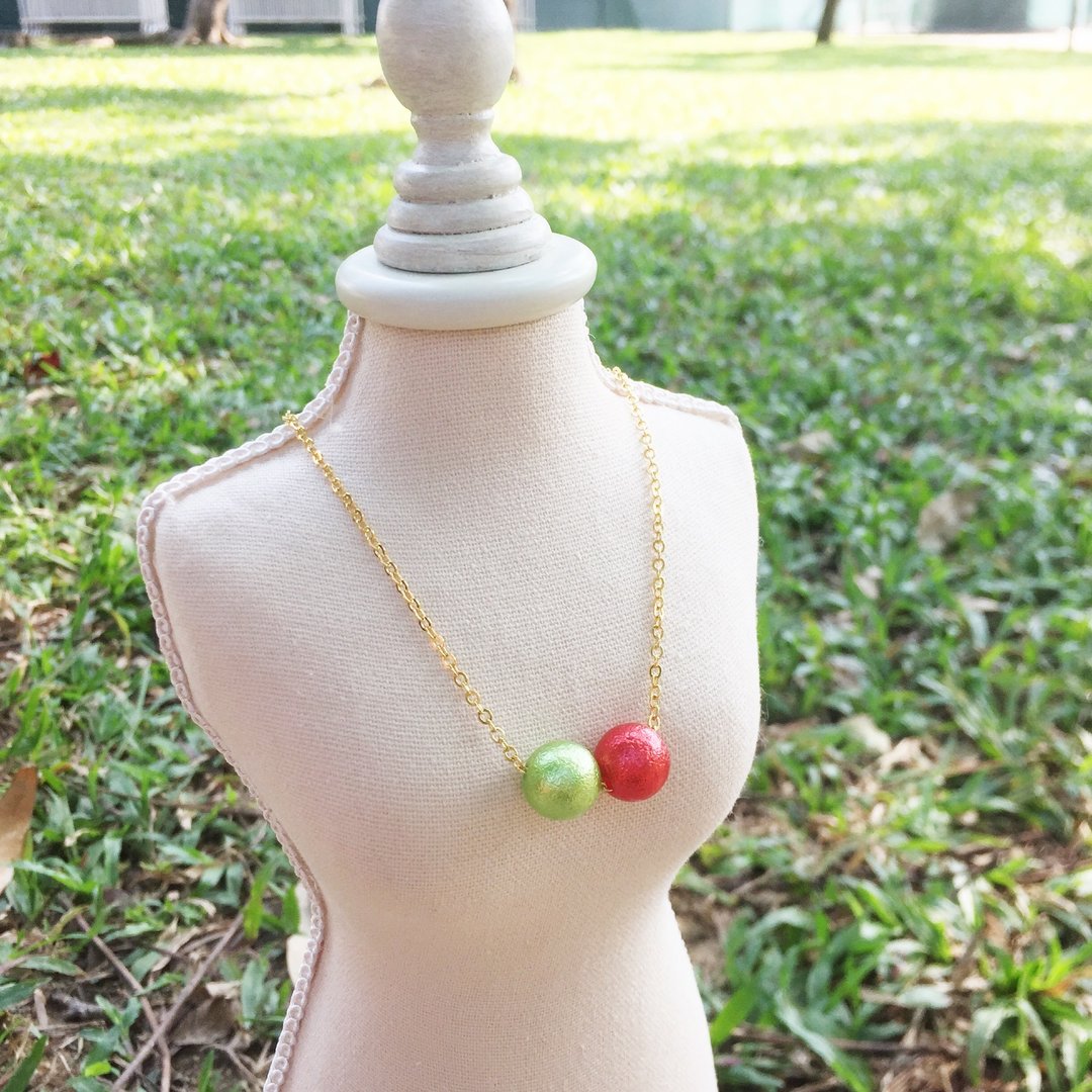 《LaPerle》棉花珍珠仿 红绿项链 颈链 16k镀金黄铜 圣诞礼物 Handmade - 颈链 - 其他材质 绿色