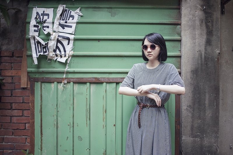 【Banana Flyin'】偶尔耍性子 黑色水玉点点短袖洋装 - 洋装/连衣裙 - 其他材质 黑色