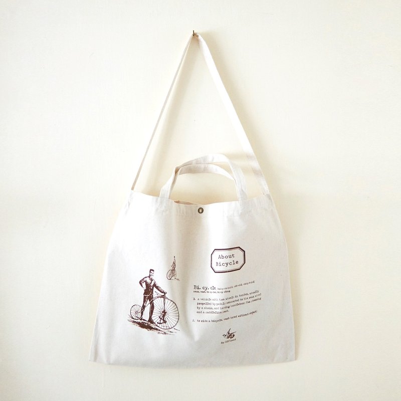 手制丝印帆布托特包 // 两用包  复古踏单车字典图案 - 侧背包/斜挎包 - 其他材质 白色