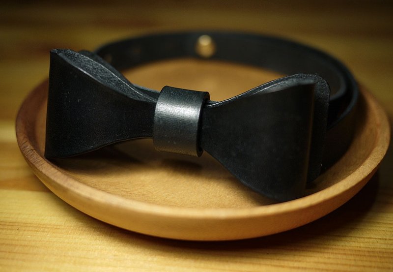 小岛皮革领结 Leather Bowtie - 领带/领带夹 - 真皮 黑色