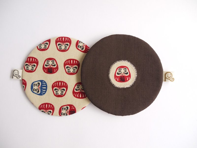 不倒翁福神 圆形双面杯垫 - 淡定咖 - 杯垫 - 其他材质 咖啡色