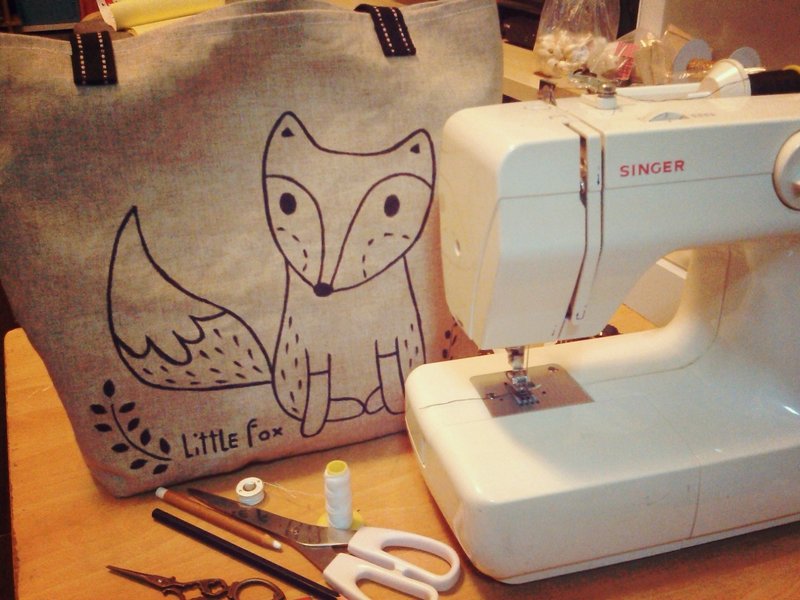 《小狐狸》麻布袋 - 侧背包/斜挎包 - 其他材质 卡其色