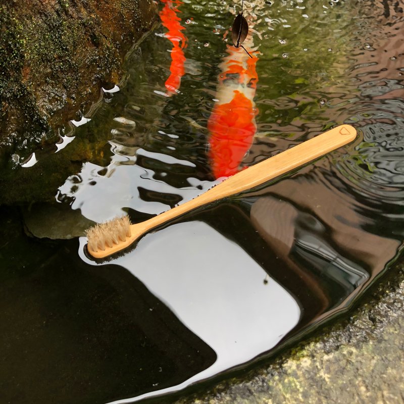 元气竹牙刷-BUY ONE SHARE ONE - 牙刷/口腔清洁 - 竹 卡其色