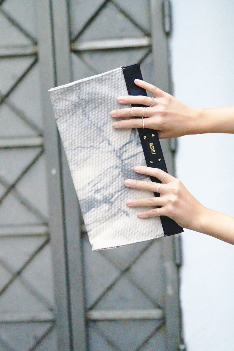 白色大理石纹手拿包 - 手拿包 - 棉．麻 白色