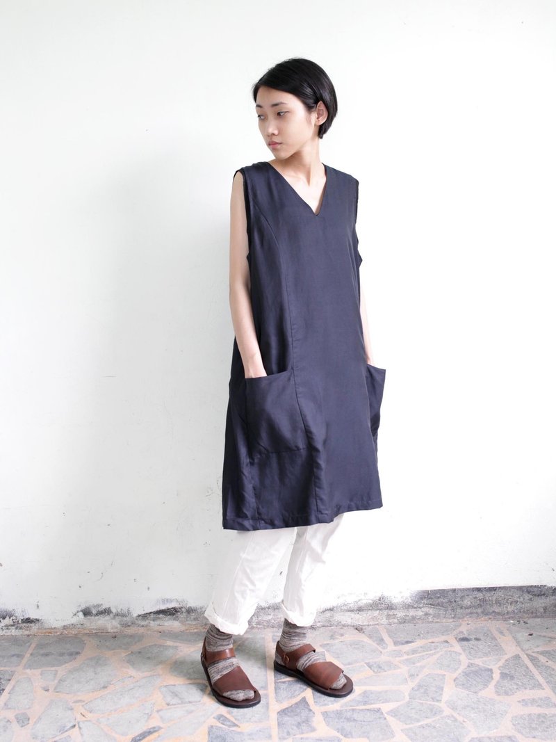 OMAKE 原创丝绵双层无袖洋装（蓝黑） - 洋装/连衣裙 - 丝．绢 蓝色