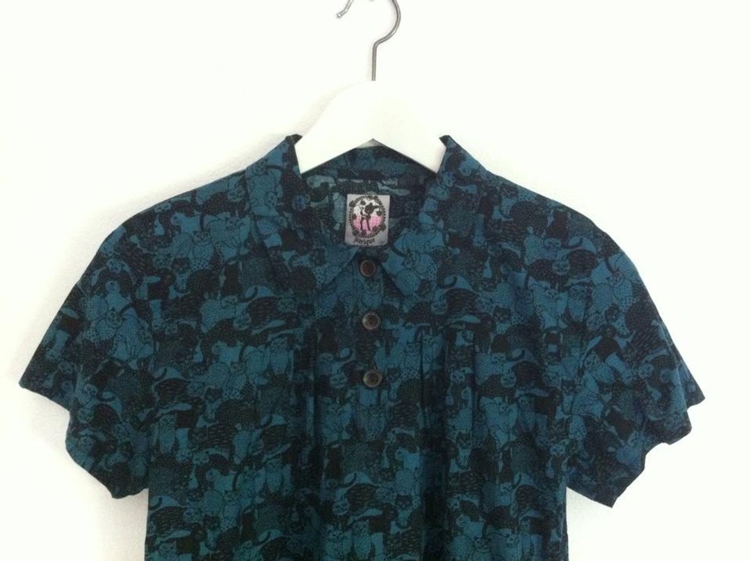 Handmade shirts with short sleeves Blue Cat Blue Cat Blouse - 女装衬衫 - 棉 蓝色