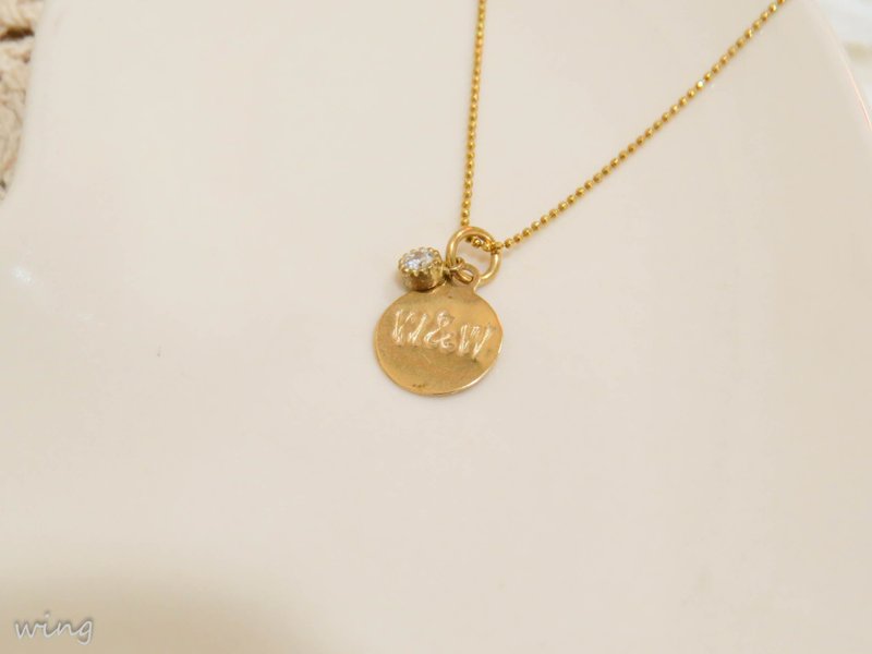 Wing Wing 手做饰品 黄铜定制化刻字吊牌X锆石挂件 - 项链 - 其他金属 多色