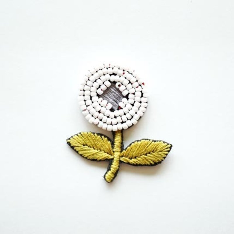 蒲公英手工刺绣珠绣胸针-草绿色 - 胸针 - 绣线 绿色
