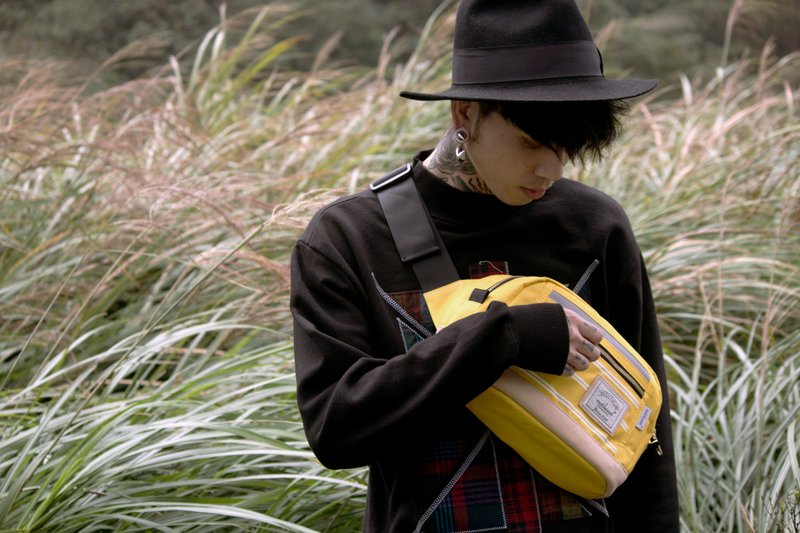 火柴木设计 Matchwood Density 腰包 侧背包 斜背包 胸前包 反光条纹黄色款 Density 3M Waist Bag - 侧背包/斜挎包 - 防水材质 黄色