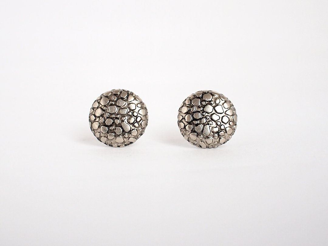 Circle dot 银色裂纹 不锈钢 耳针 耳环 0161  - 耳环/耳夹 - 其他金属 灰色