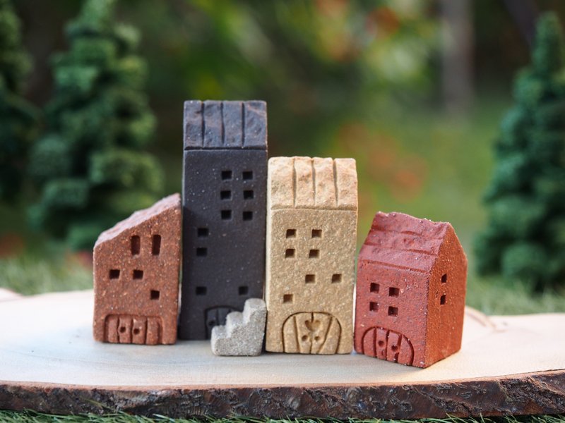 【小小村 Simple Village 】手作陶小房子/街道- 5件/组(附楼梯,四面皆有窗,可任意组合) - 摆饰 - 其他材质 