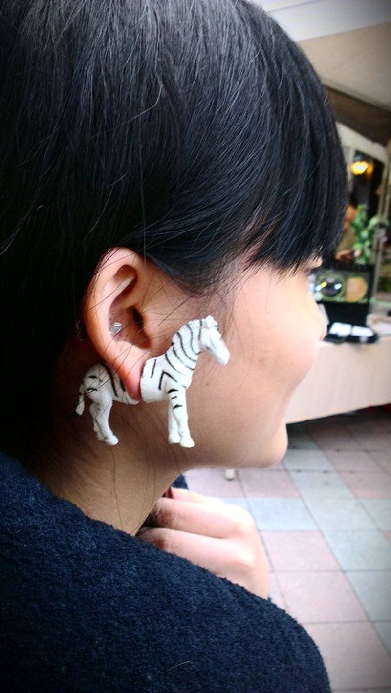 台湾原创 Double M 魔幻动物耳环-斑马篇 - 耳环/耳夹 - 硅胶 黑色