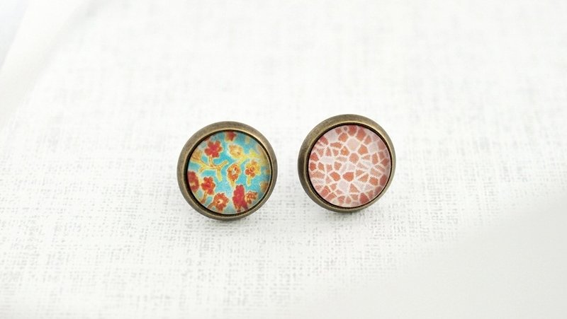 ♥礼物♥ OldNew Lady-古铜色小圆形耳环【夏日碎花与粉红磁砖拼贴】 - 耳环/耳夹 - 玻璃 多色