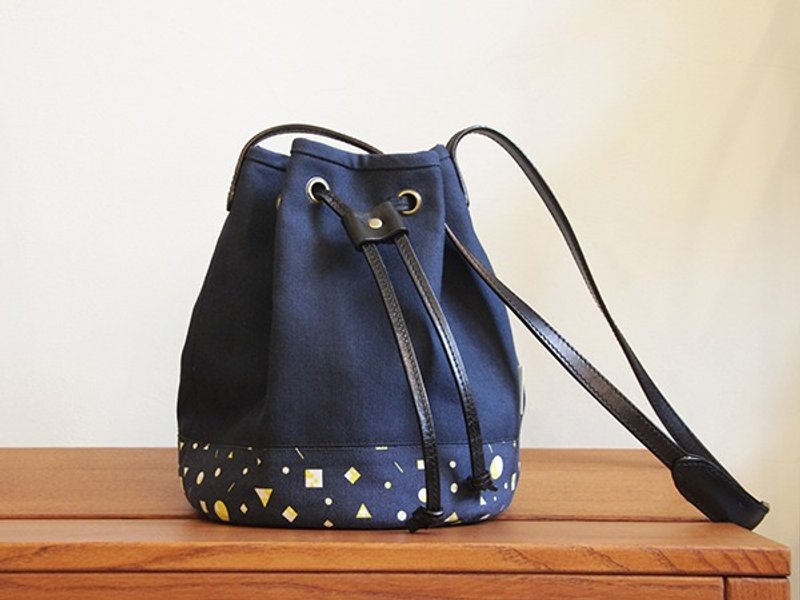 BUWU｜夜幕水桶包 - 侧背包/斜挎包 - 其他材质 