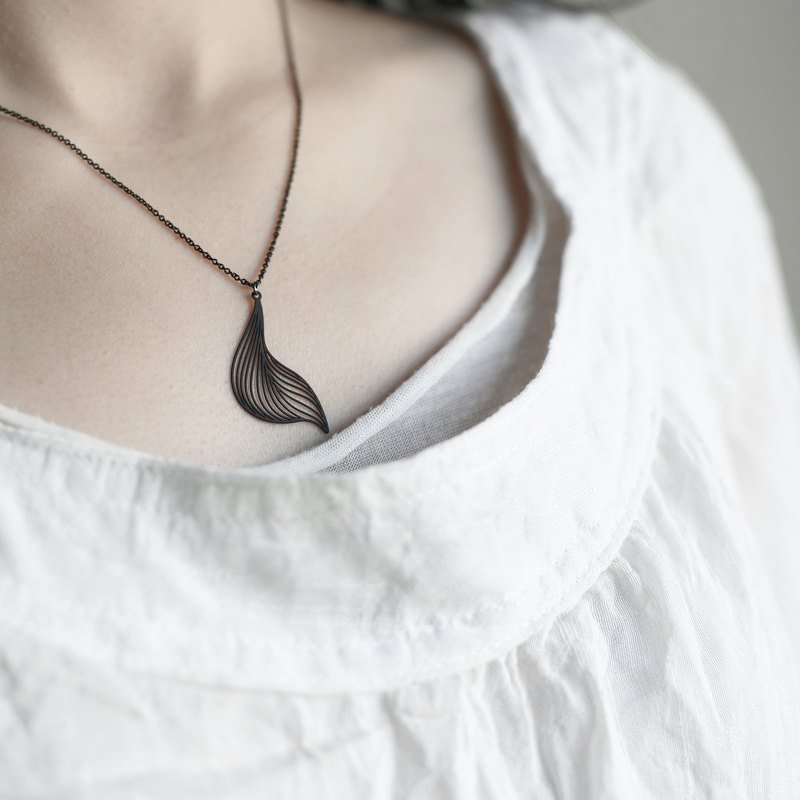黑软软项链 Black Soft Pendant (S) - 项链 - 其他金属 