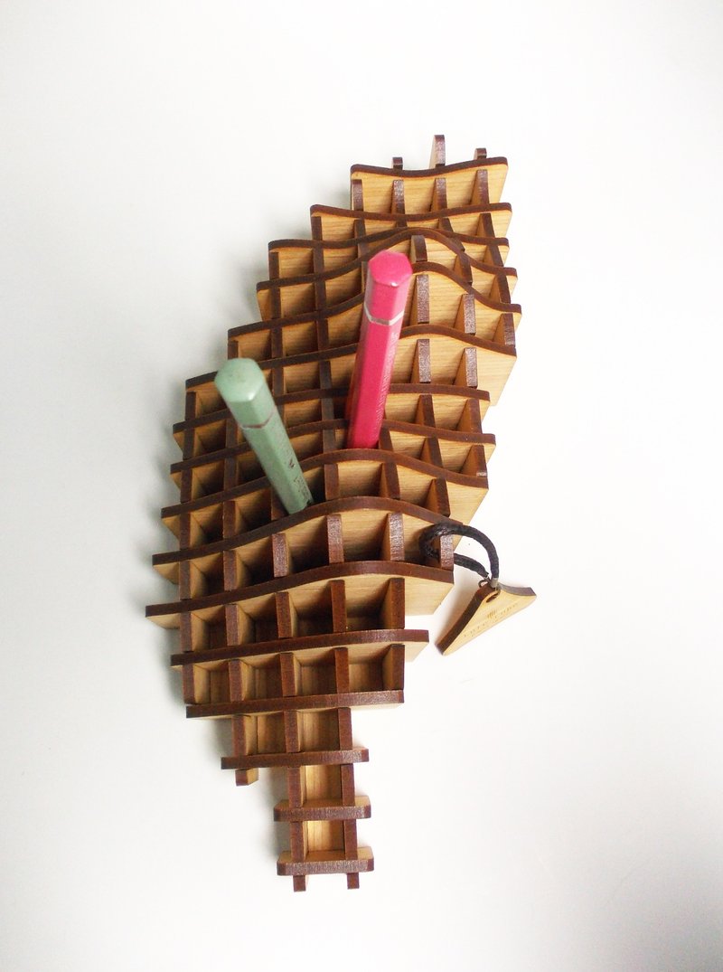 情人节礼物/台湾笔插-台湾意象/送外宾/出国礼物/送老外/笔筒 - 笔筒/笔座 - 木头 咖啡色