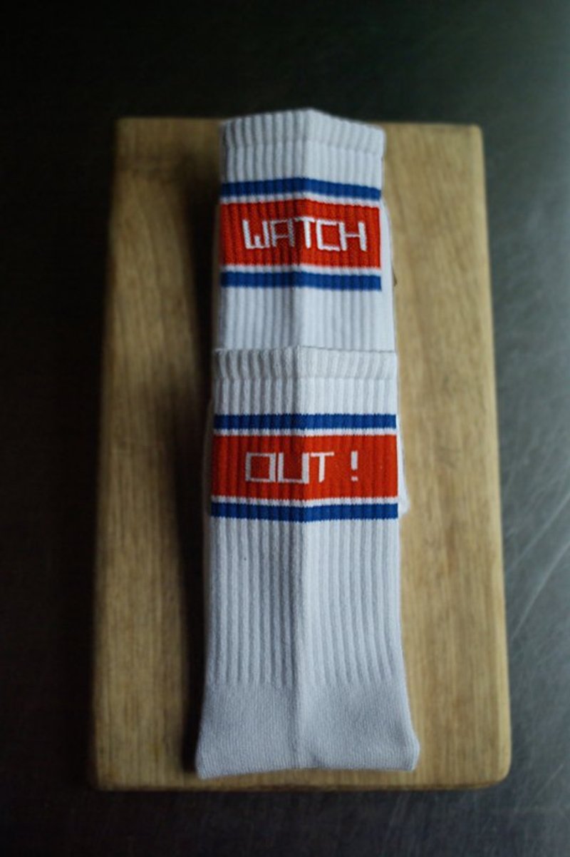 Provocateur /// 煽动者 [WATCH OUT] - 袜子 - 棉．麻 红色