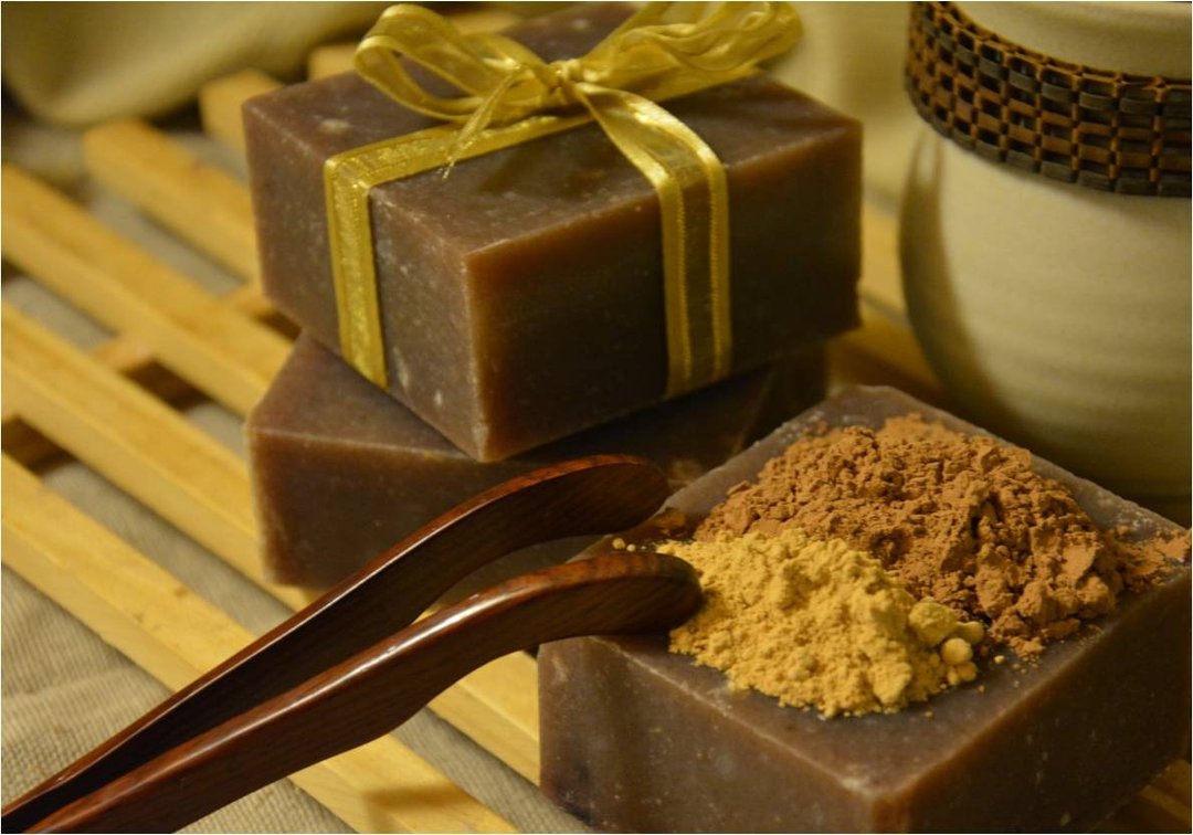 [Savon Beauté-莎媞作坊]何首乌人蔘洗发皂(起泡力佳,柔软,蓬松不黏腻) - 洗发用品 - 植物．花 咖啡色