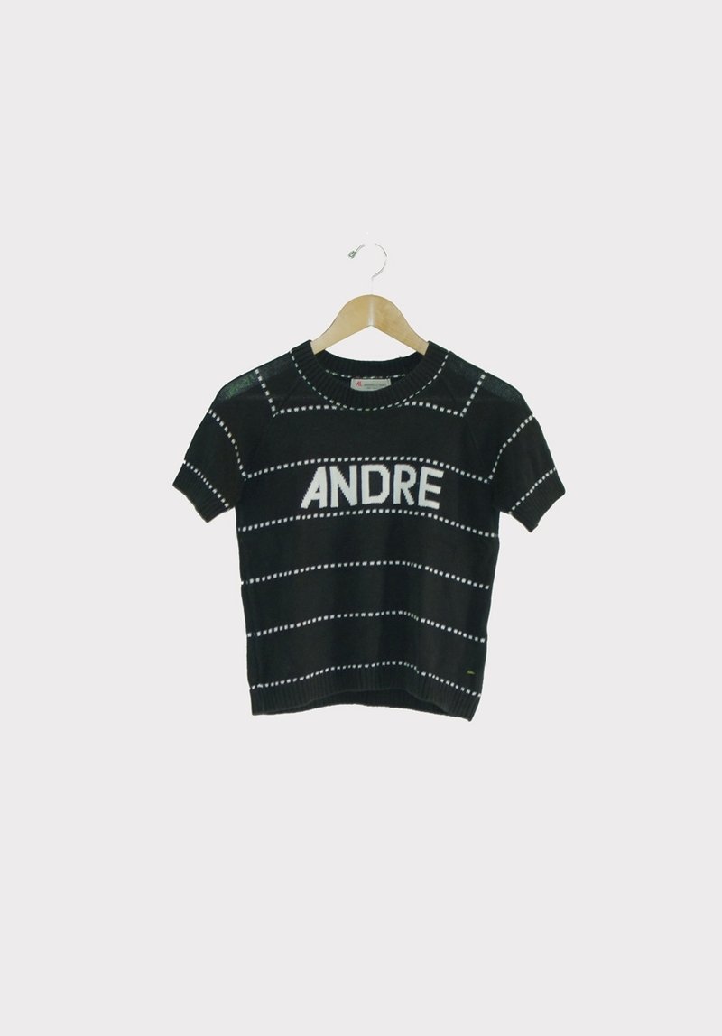 恰丸与猫♫~字母品牌黑色针织短衫 - 女装针织衫/毛衣 - 其他材质 黑色