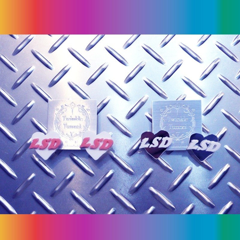 LSD上瘾 贴耳耳环 - 耳环/耳夹 - 压克力 