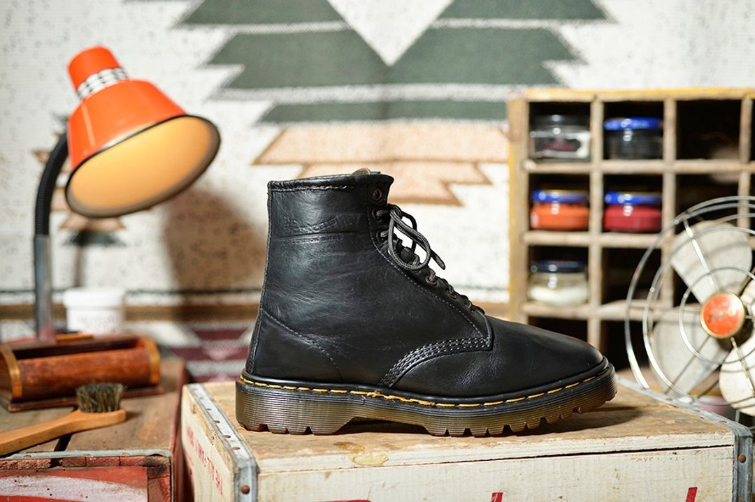 Vintage 英国Dr. Martens 黑色 8孔靴 - 男款靴子 - 真皮 黑色