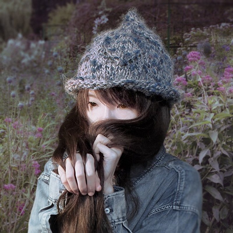 ✡古董线针织小矮人帽 - 园丁✡ 纯手工针织 尖顶毛线帽 叶脉型花纹结球状蓝灰色混织毛海 - 帽子 - 其他材质 蓝色