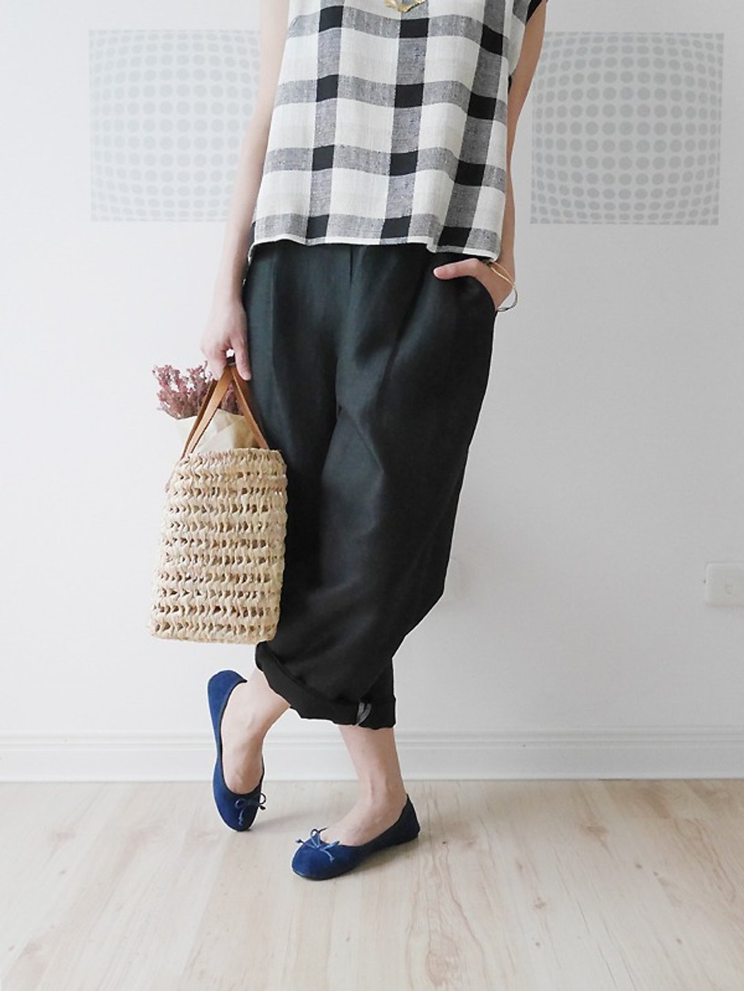 法国风味的黑色亚麻打褶裤 Black Pure Linen Pleated Trousers - 女装长裤 - 其他材质 黑色