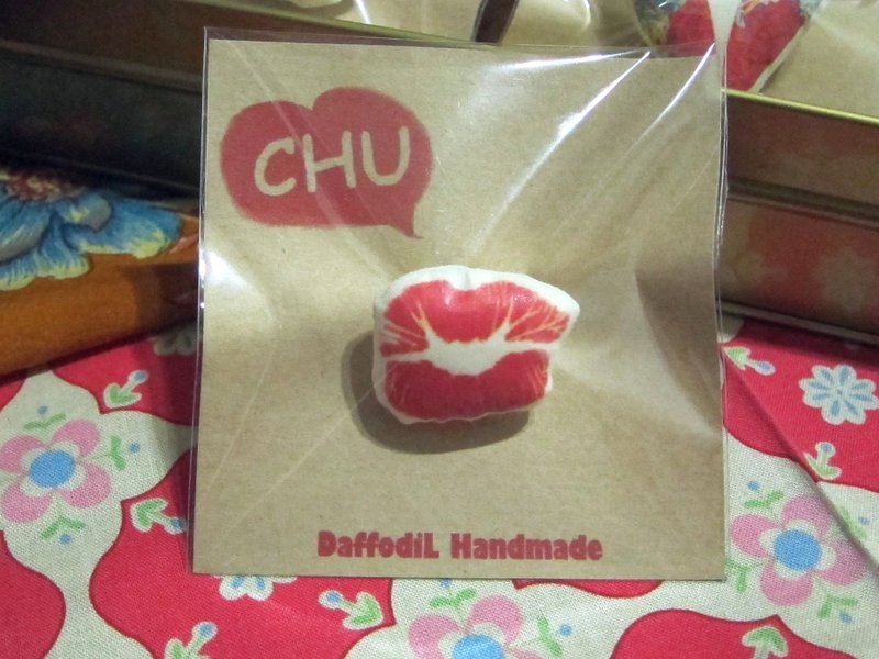 【LoVE】情人节手作造型别针-性感红唇 - 胸针 - 其他材质 粉红色