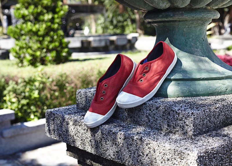 FREE 京都红 (剩下JAP23.5=EUR37)  简单舒适 /帆布鞋/懒人/休闲鞋 国民休闲鞋台湾良品 Southgate 南登机口 - 女款休闲鞋 - 其他材质 红色