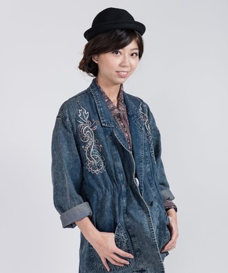 古着牛仔外套_/ 刺绣雕花 / 男女皆可 - 女装休闲/机能外套 - 其他材质 蓝色