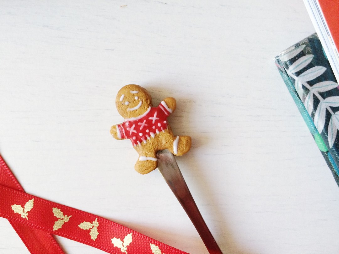 姜饼人糖霜饼-叉叉针织毛衣/ GingerBread Man - 其他 - 粘土 红色