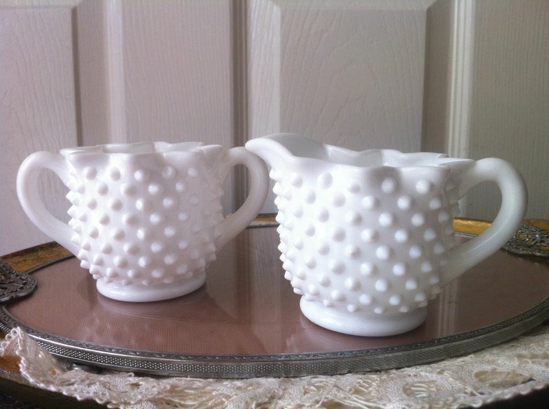 ♥安妮疯古物♥英国制 白色老玻璃 奶壶 糖碗 Zakka 多肉植物种植园艺～ - 咖啡杯/马克杯 - 玻璃 白色