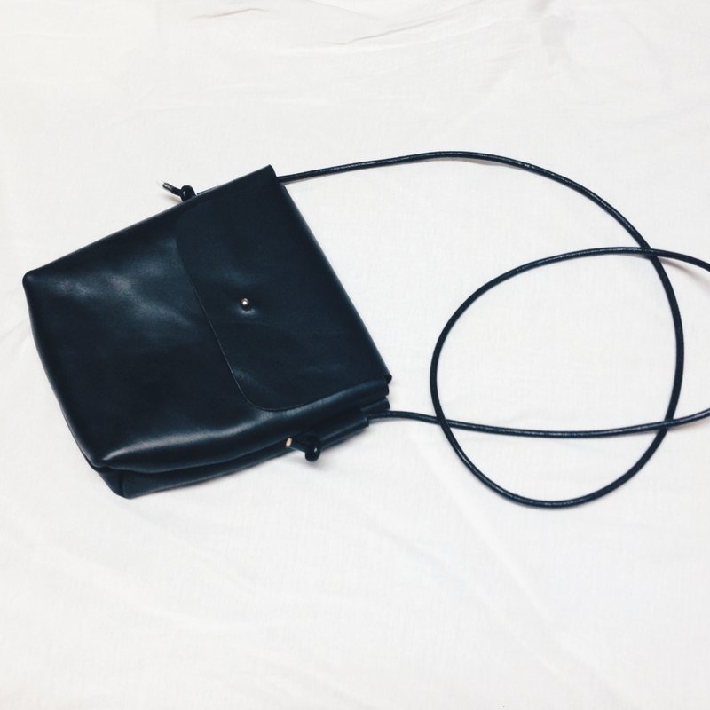 ［NINOX］手工皮革小皮包 - 侧背包/斜挎包 - 真皮 黑色